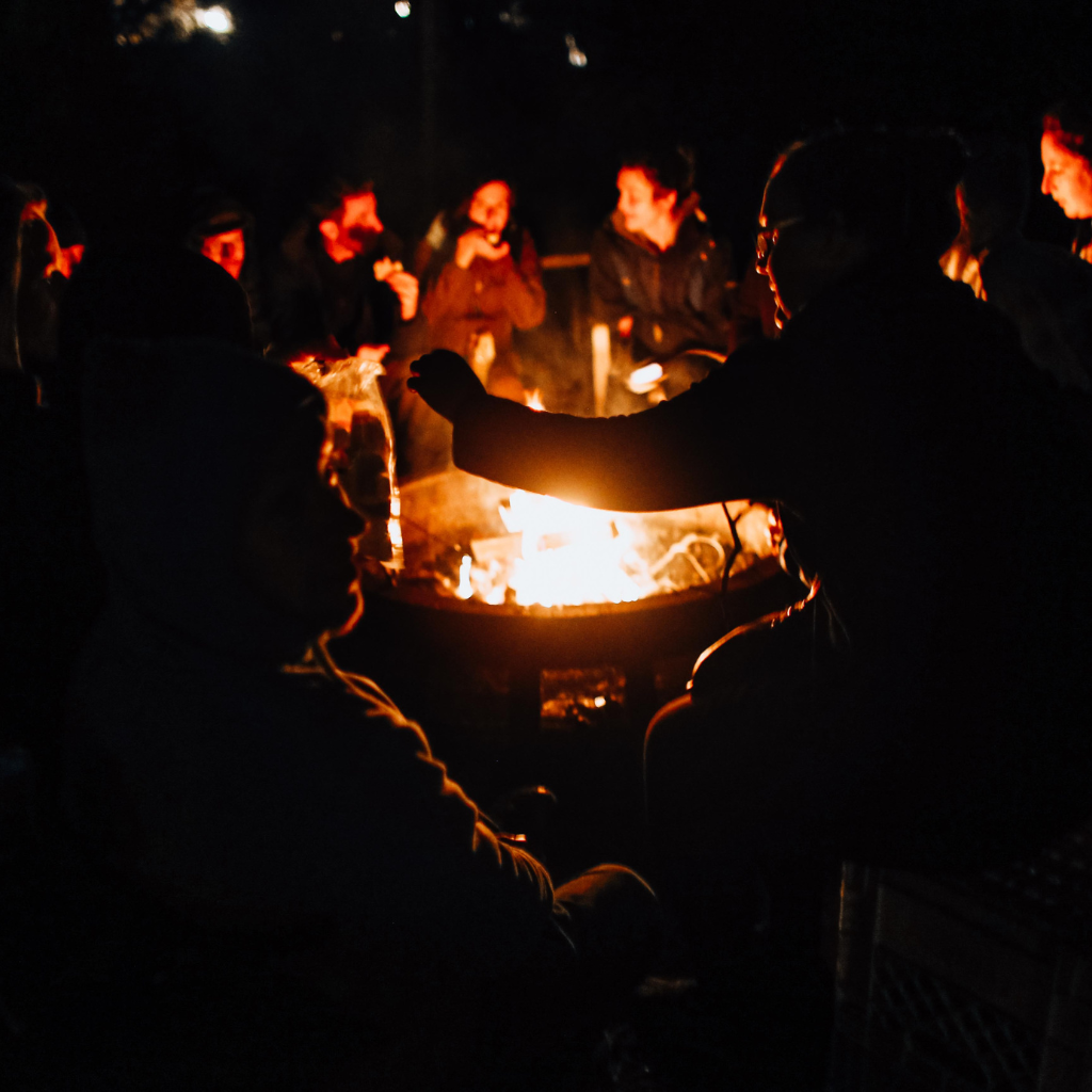 soiree-feu-camp